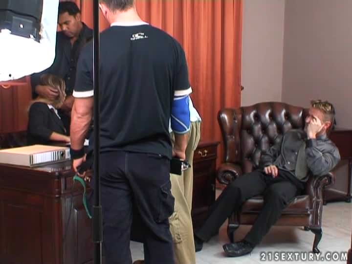 Backstage with Vivian