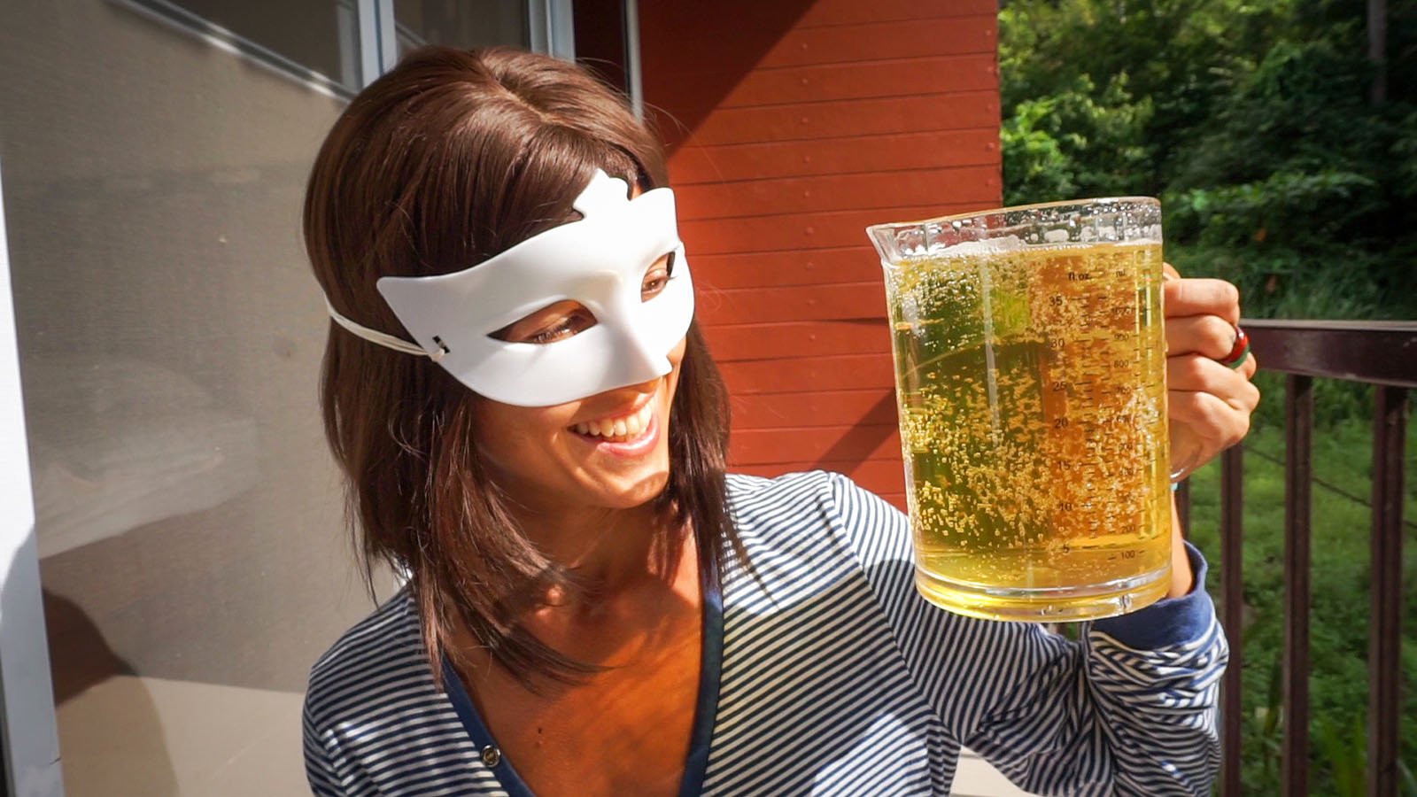 Big Quantity 2: I Drink 1.3L of Piss!