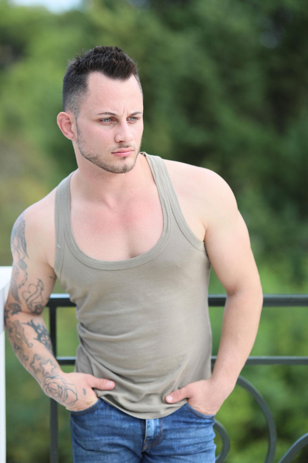 Aris Owner DDF Busty