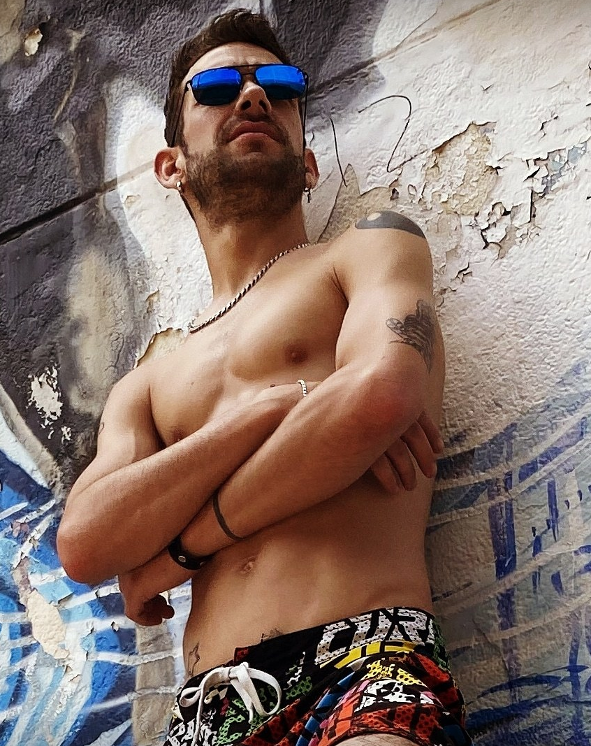 Bony BabyRon Anulingus