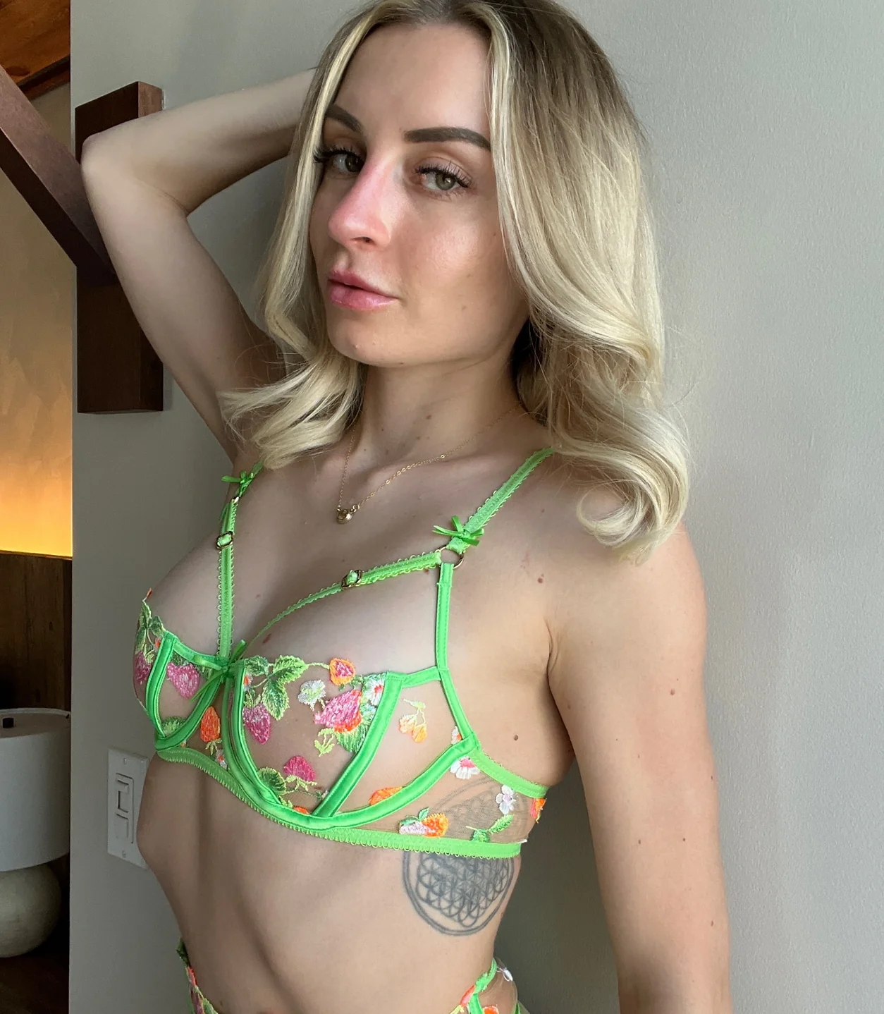 Photo HD Maven May - 1