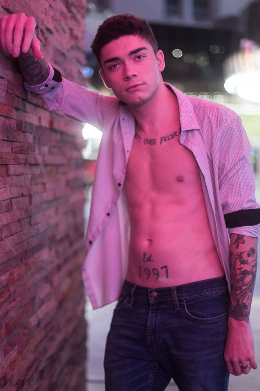 Photo HD Ashtin Bates - 2