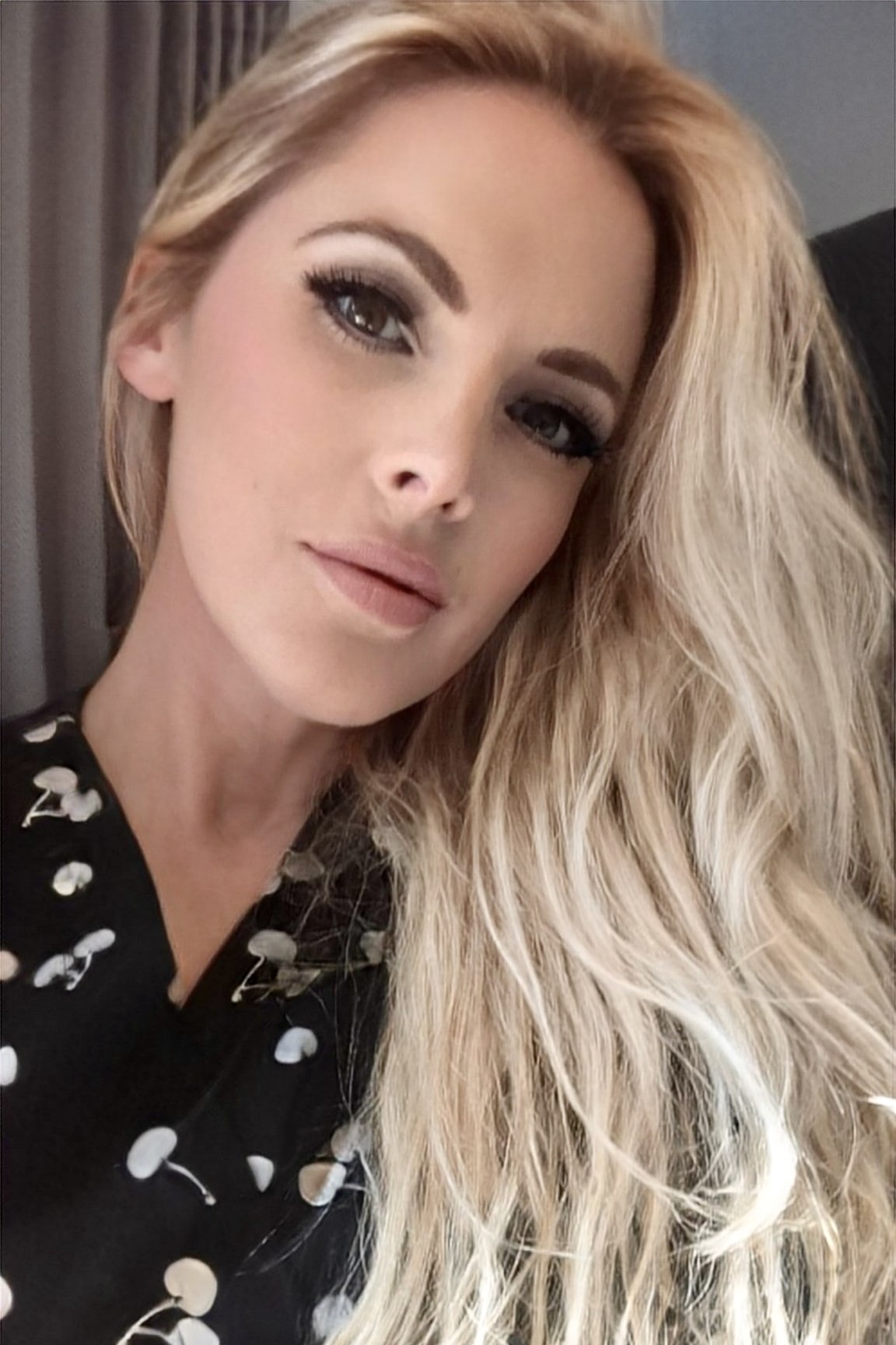 Photo HD Bunny Saint - 4