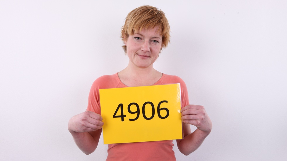 Iva (4906)