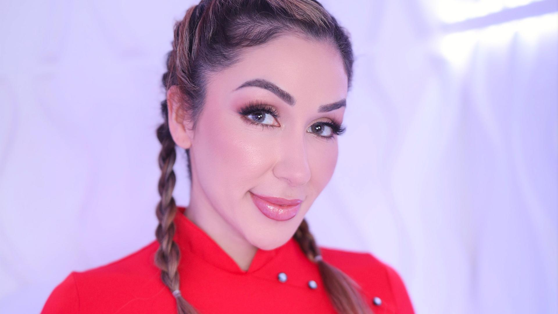 First Visit: Chanel Collins - Swallow Salon