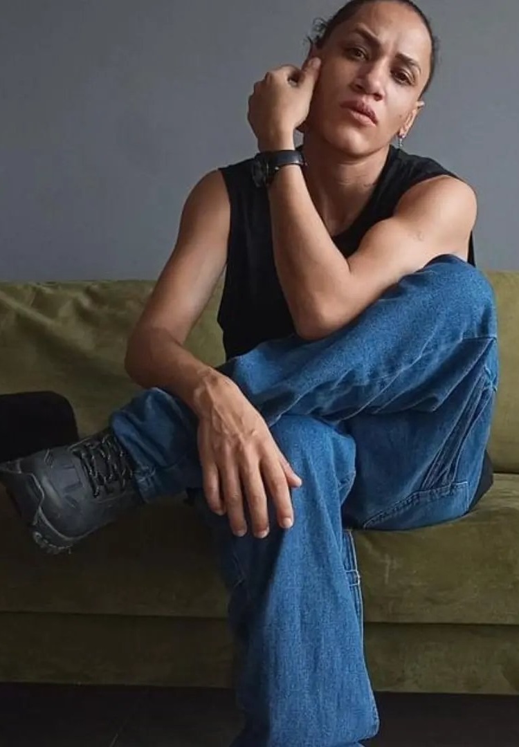 Photo HD Agatha Kent - 2