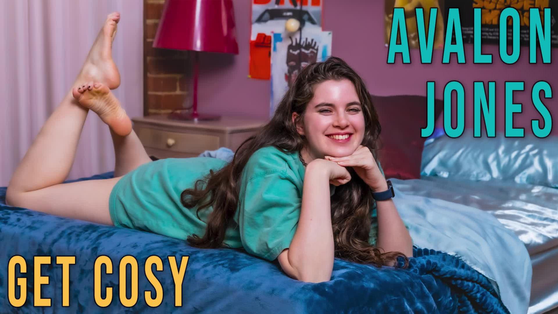 Avalon Jones - Get Cosy