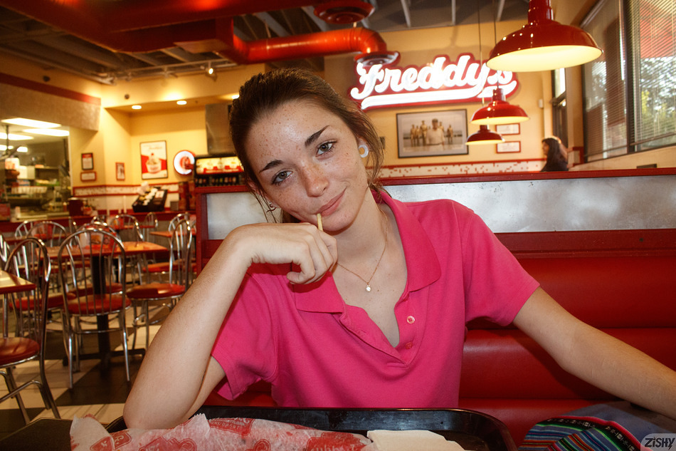Hannah Tarley Skinny Fries