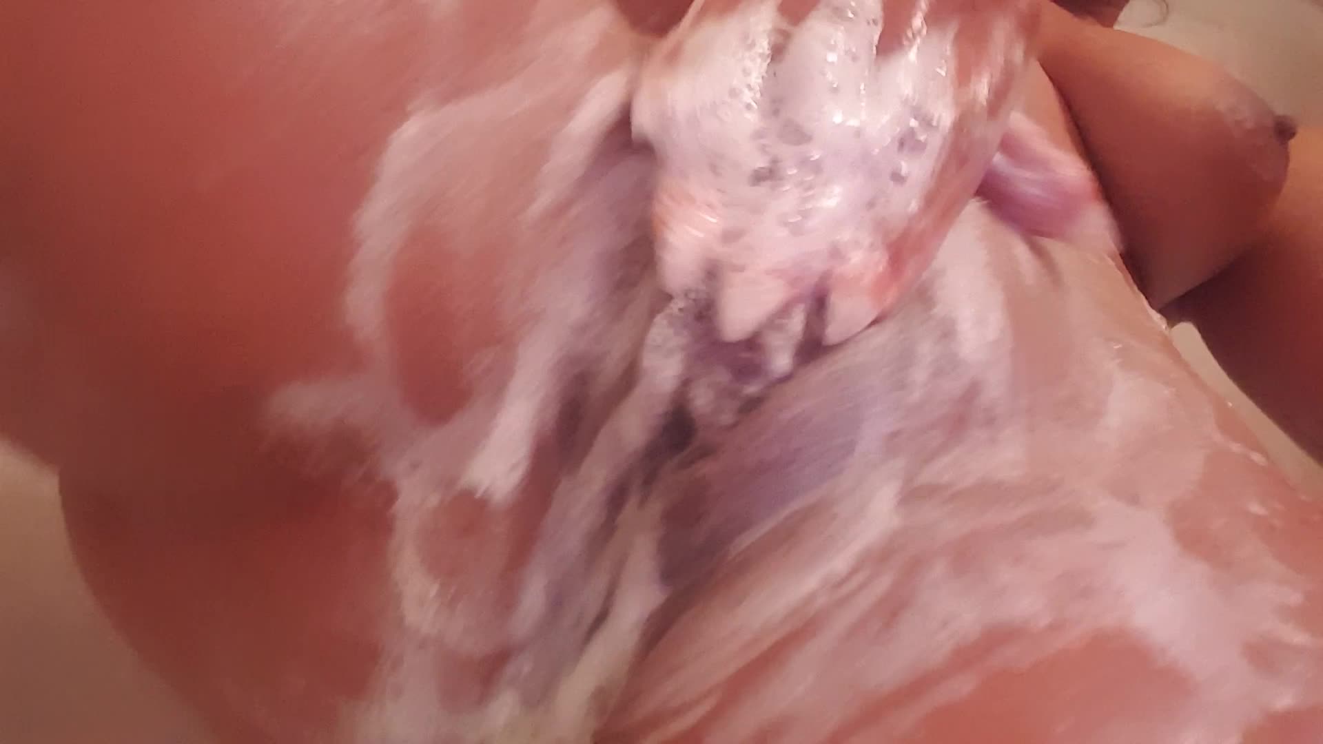 SHAVING MY PUSSY