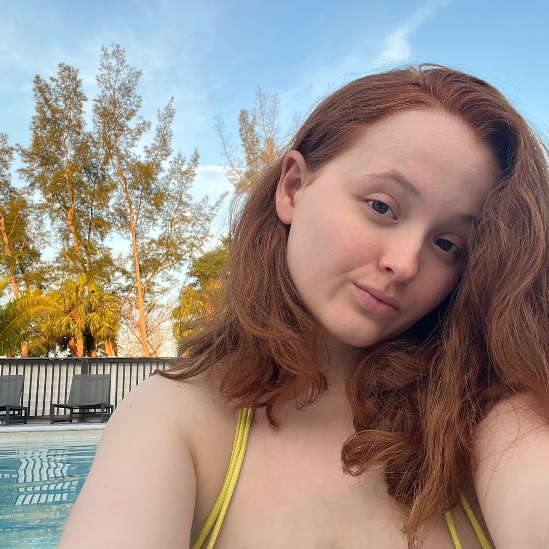 Photo HD Red Eviee - 3