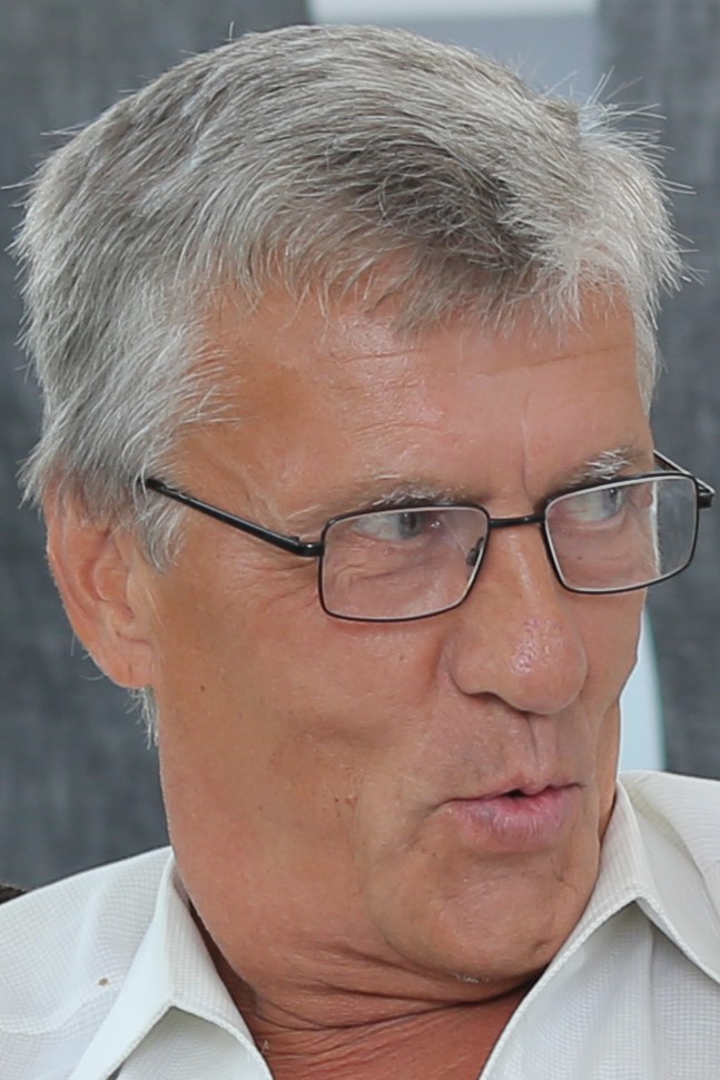 Photo HD Frank Jones - 1