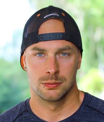 Lenny Holland Facial