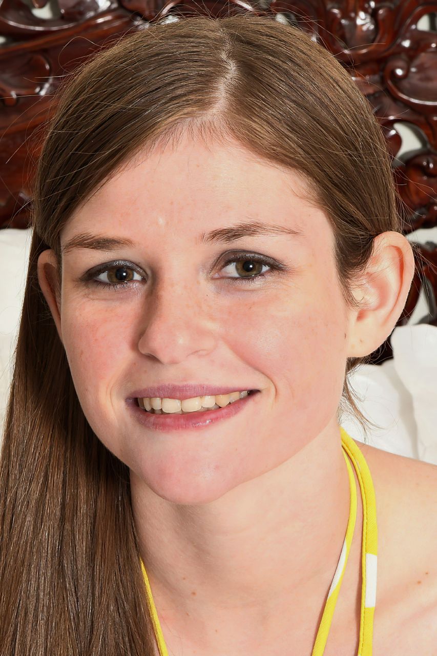 Photo HD Lara Brookes - 6