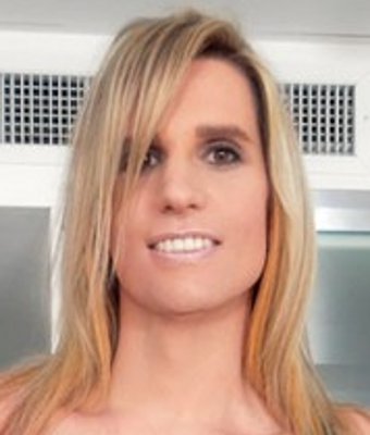 Roxy Revolver Facial