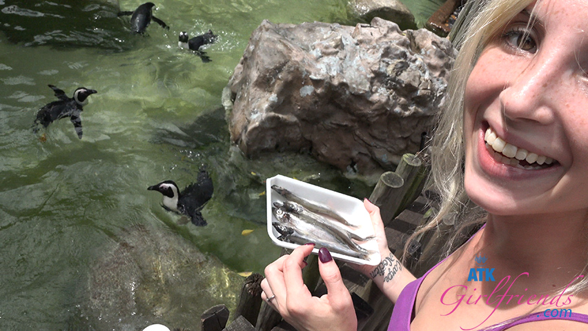 Doing Relationship Stuff with Piper in Singapore Is So Much Fun