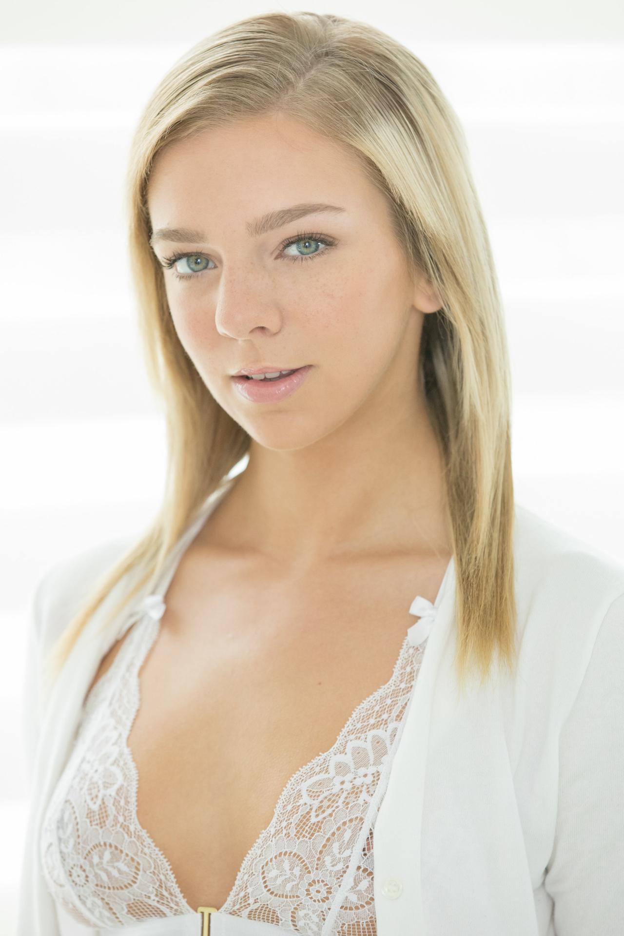 Photo HD Tiffany Watson - 1