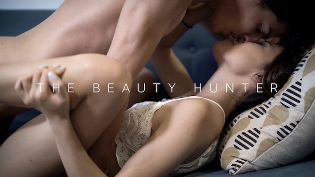 I Seduce The Photographer During A Shooting - Luna x James