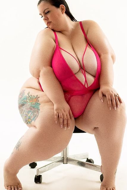 Photo HD Krissy Kurves - 5