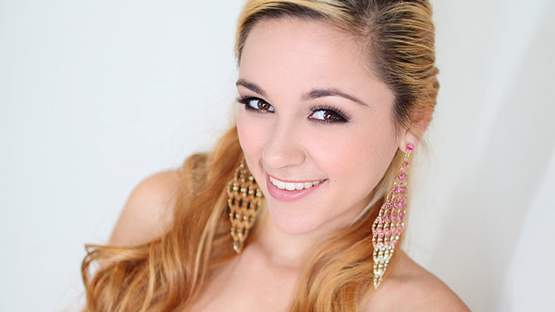 Zoey Foxx, Horny, Cum-Loving Teen Loves to Suck & Fuck!