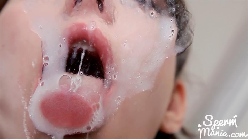 Tera Link Kisses You with a Mouthful of Cum