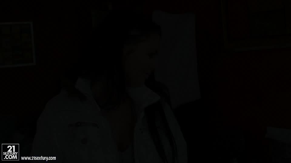 Backstage with Antonya & Angelica Heart