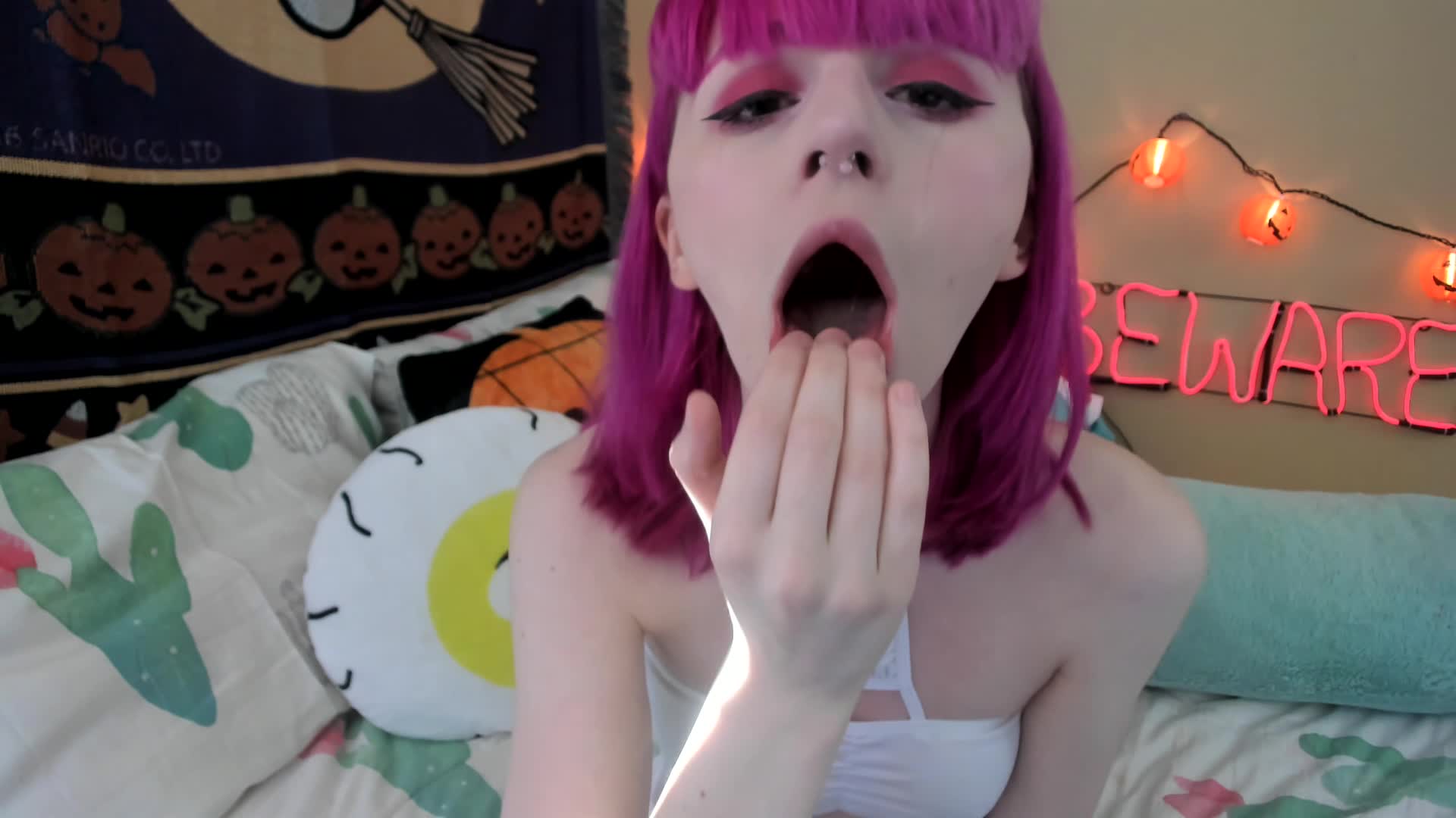 Needy nurse deepthroat