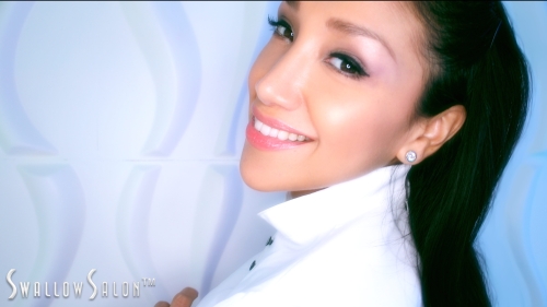 Swallow Salon Features Vicki Chase Gives a Therapeutic Suck Job in 4K