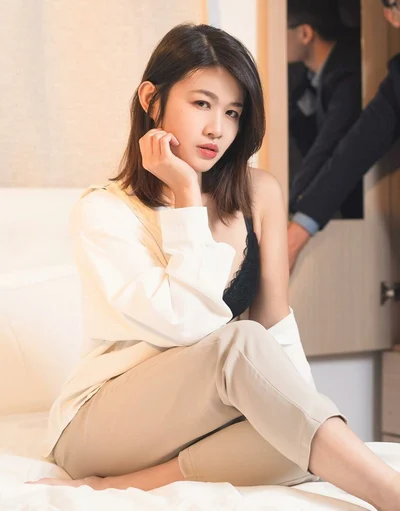 Liang Yun Fei Facial