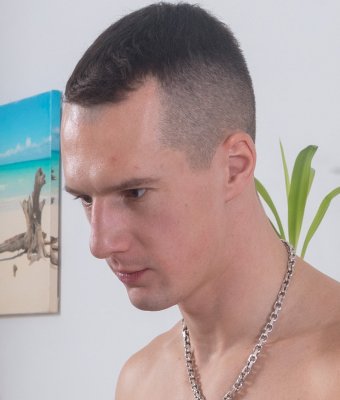 Photo HD Unknown Male 714937 - 1