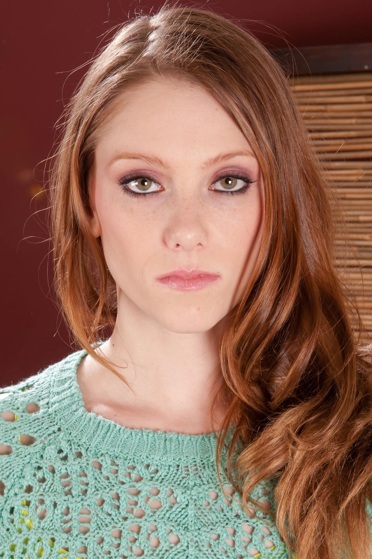 Photo HD Shae Snow - 1