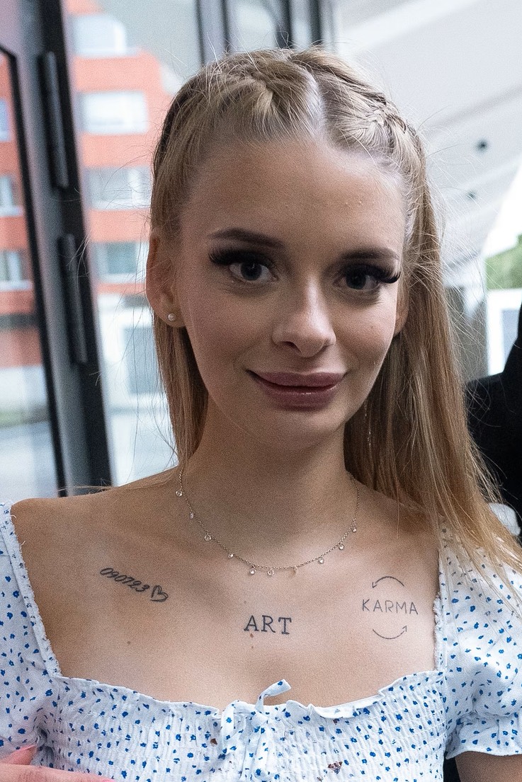 Photo HD Naomi Love - 2