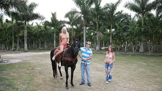 Students At The Ranch