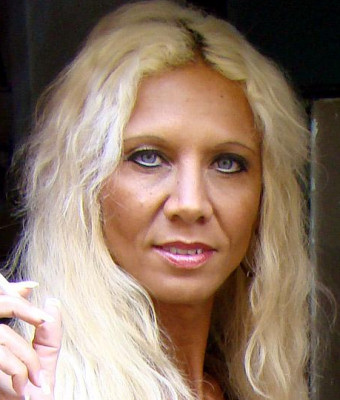 Melizza More Interracial