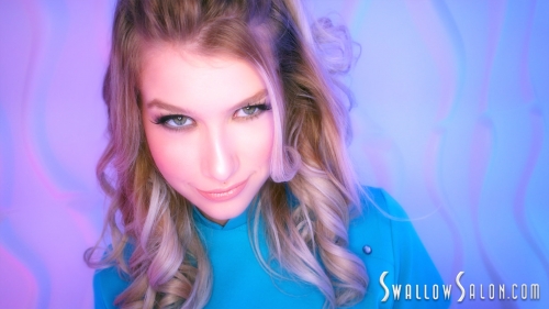 Arya Fae Loves To Swallow At The Swallow Salon
