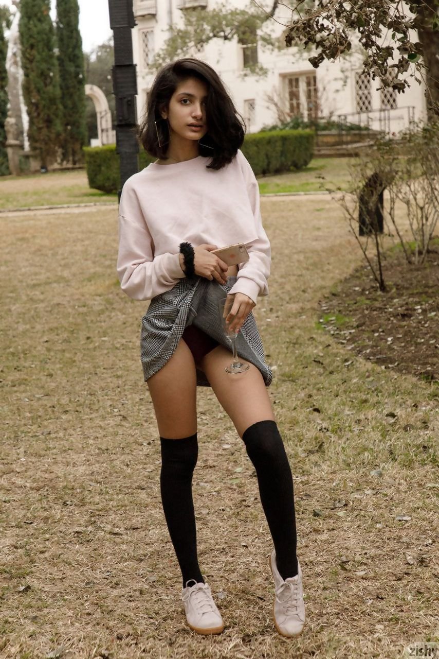 Photo HD Ushna Malik - 8