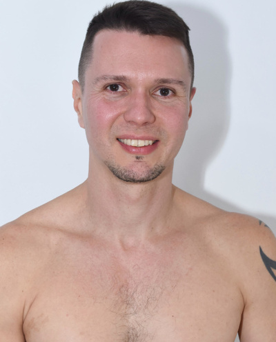 Isaki Leal