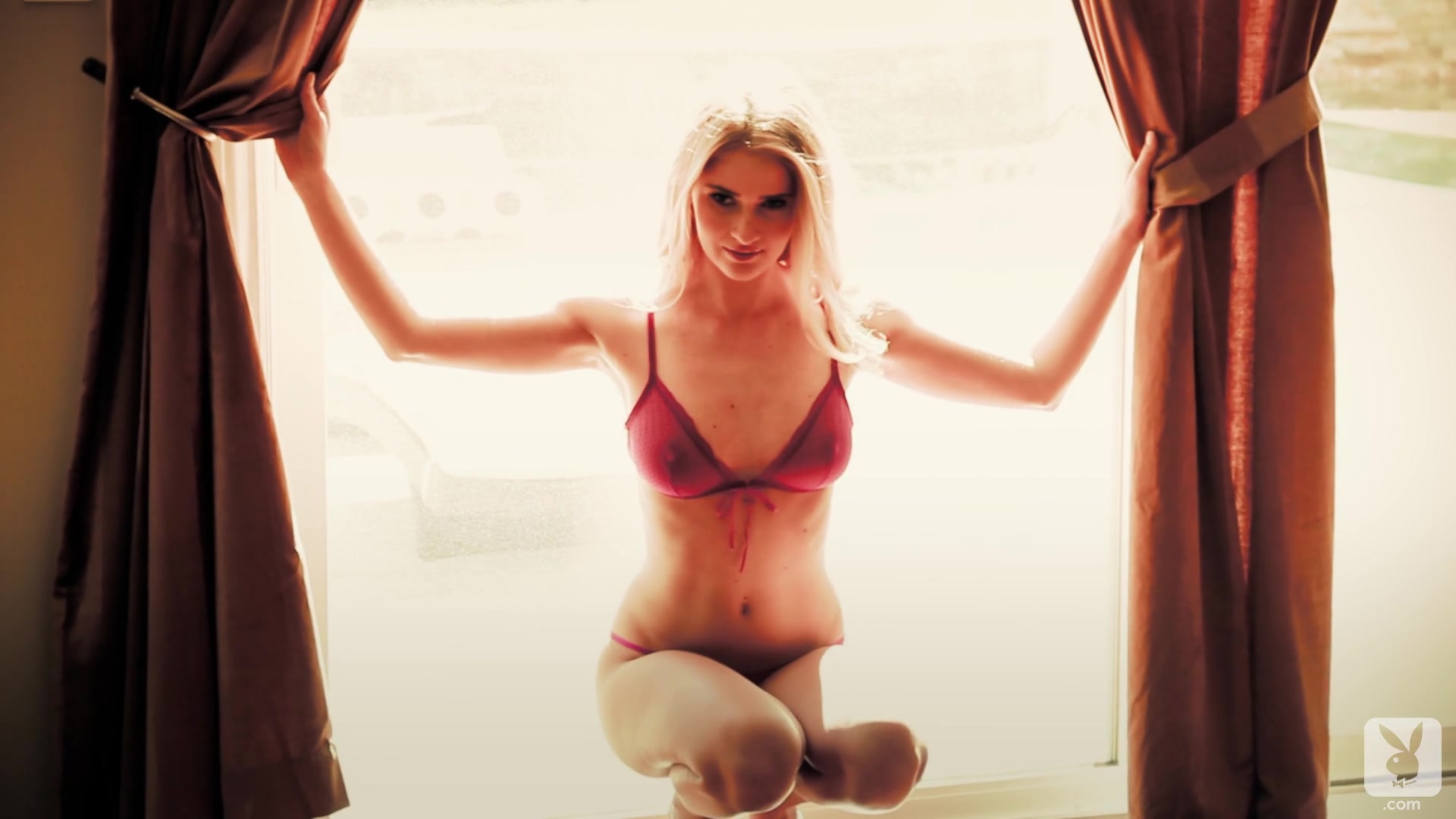 Lauren Volker - Aussie Grace Behind The Scenes