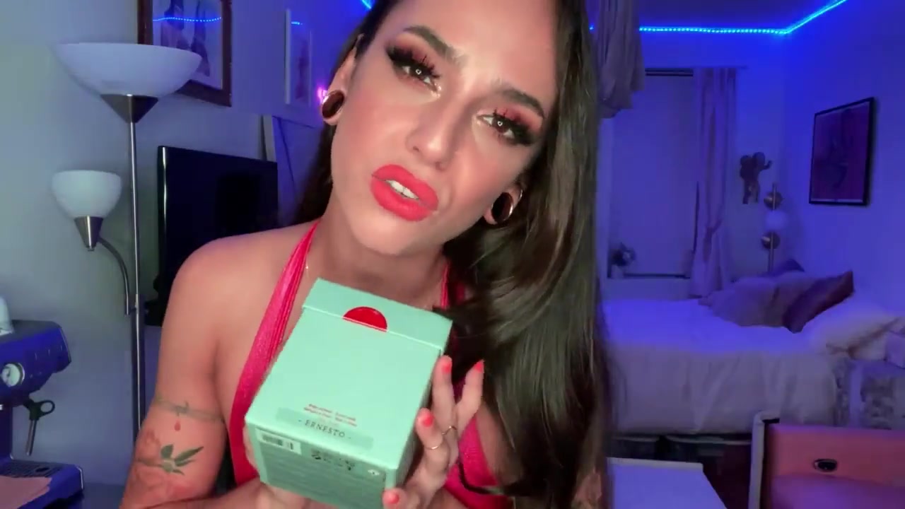 Shoe Sluts: Stripper Puts You in Chastity