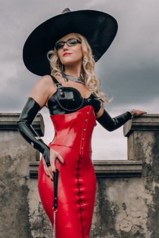 Miss Wildfire Pegging