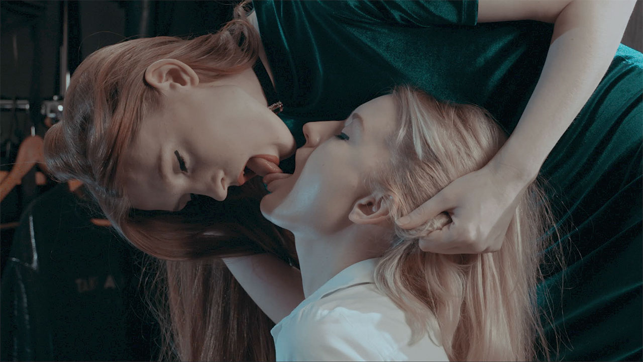 Bree Haze Licks Rossy Bush's Pussy