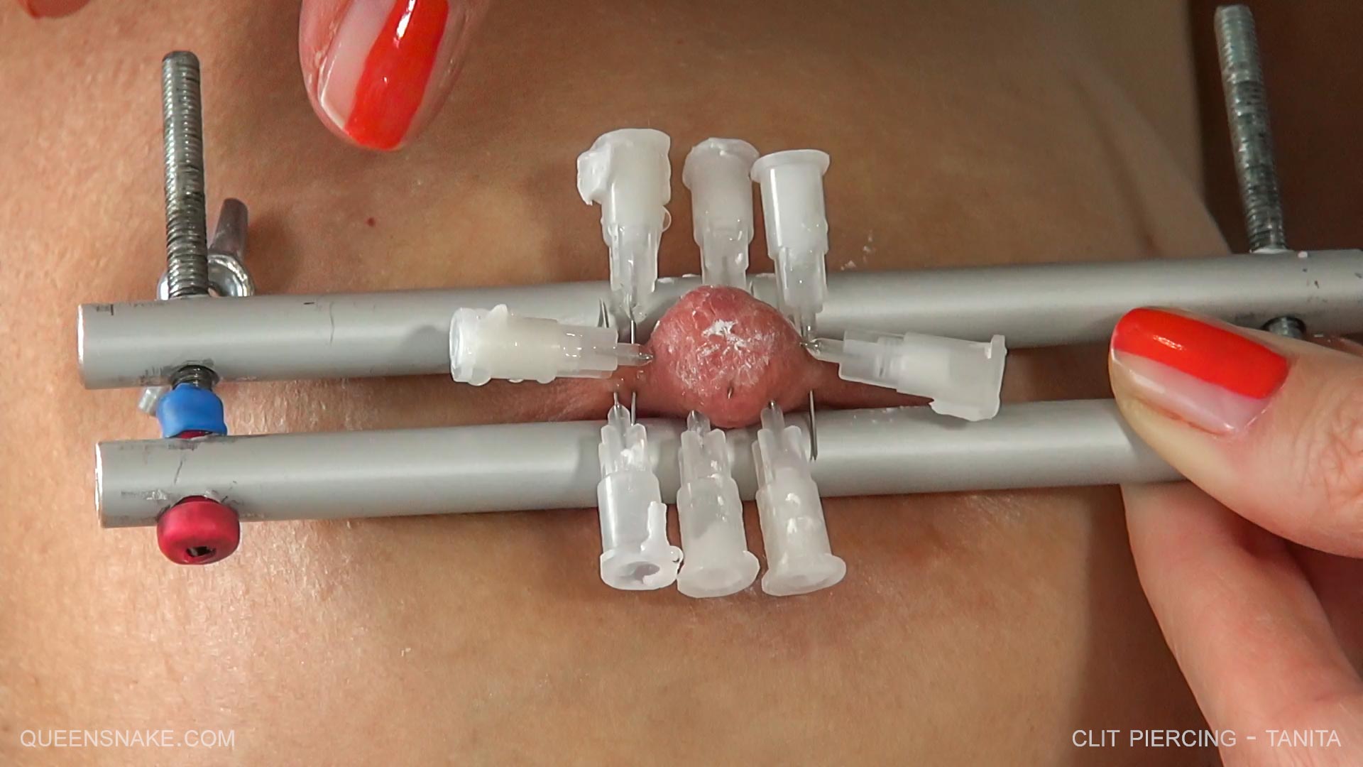 CLIT PIERCING - TANITA