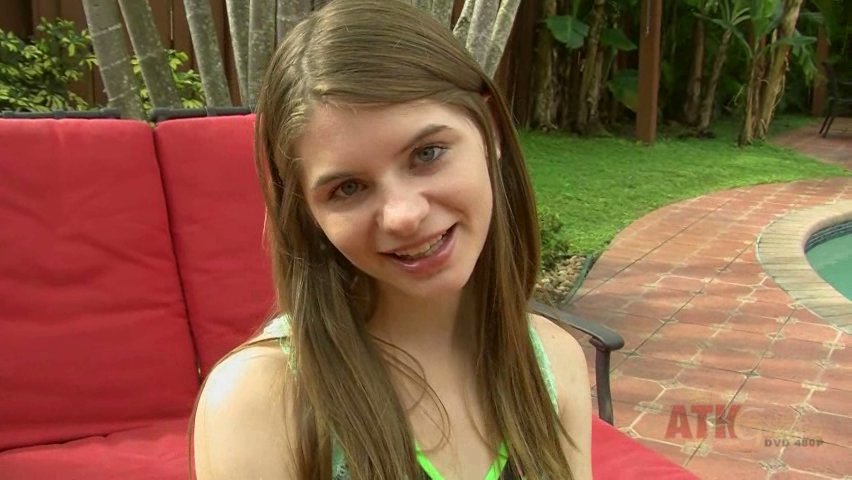 Alice March Outdoor Masturbation