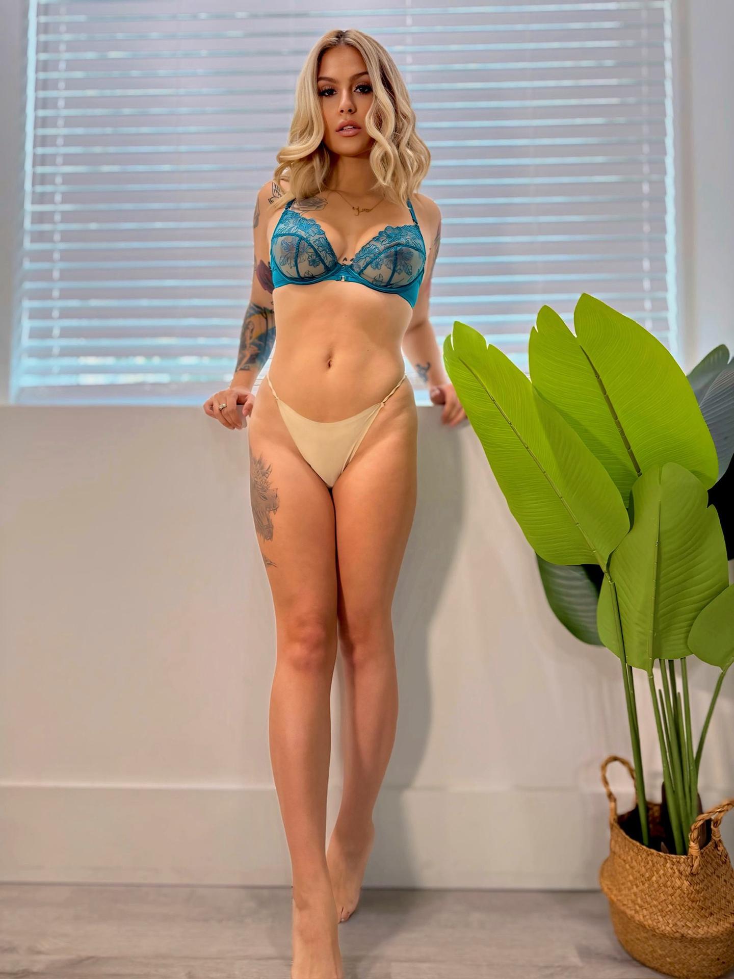 Photo HD Cece Leigh - 1