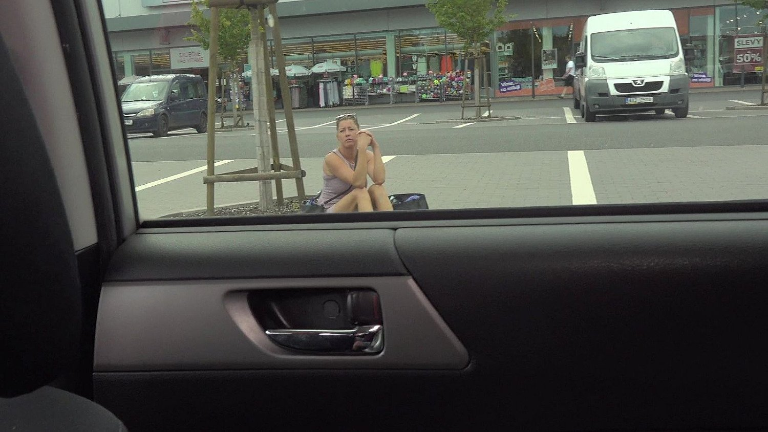 Sexy Whore Fucks Stranger for Lift