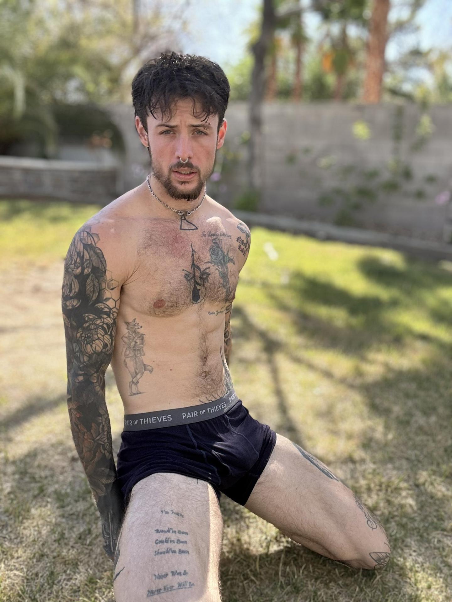 Photo HD Brendon Queue - 3