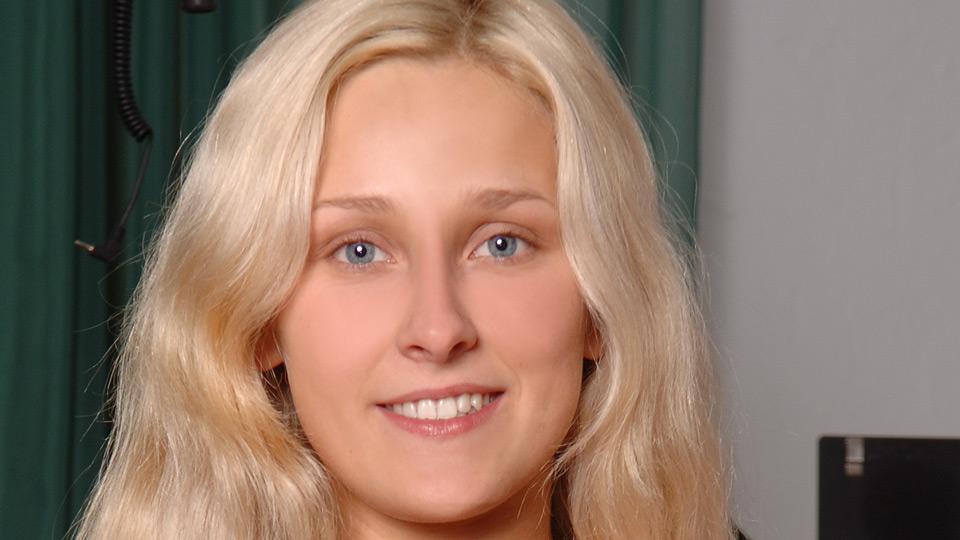 Russian blond Lis in hot solo casting!