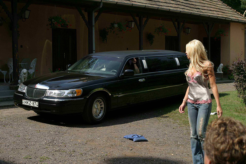 Automobile Lesbain Orgy