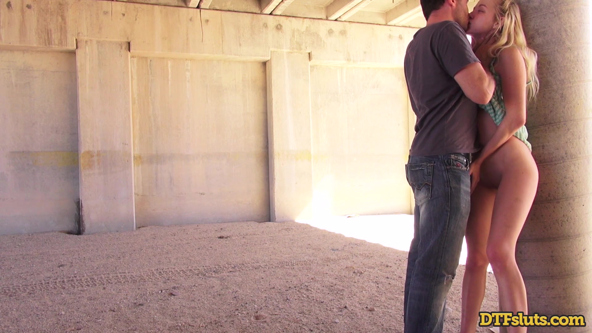 Iris Rose Public Creampie Teen