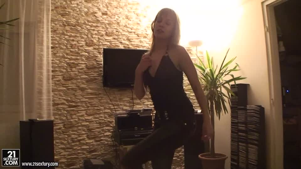 Fun video: tease