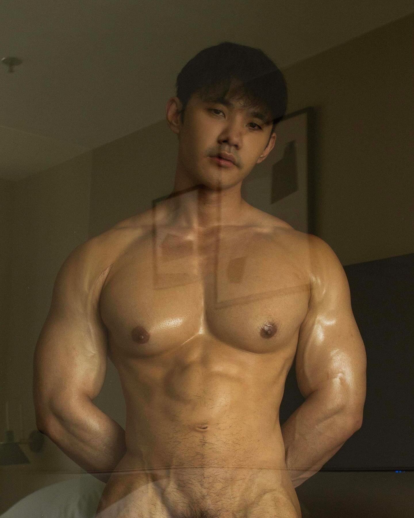 Disakorn ONA Collection